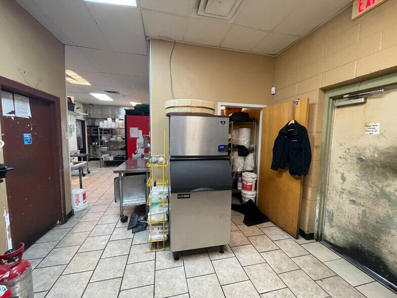 More Photos Of 2120 Oakheart Rd, Myrtle Beach Restaurant For Lease