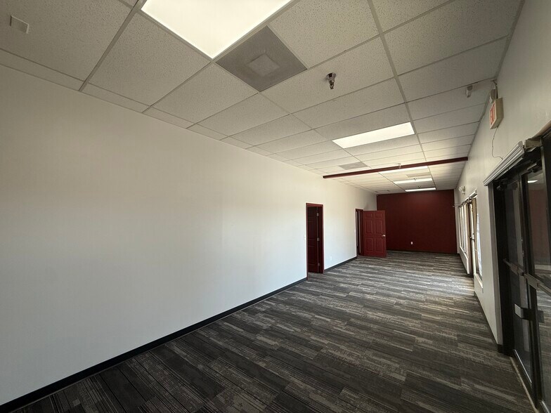 More Photos Of 369 Bill France Blvd, Daytona Beach General Retail For Lease