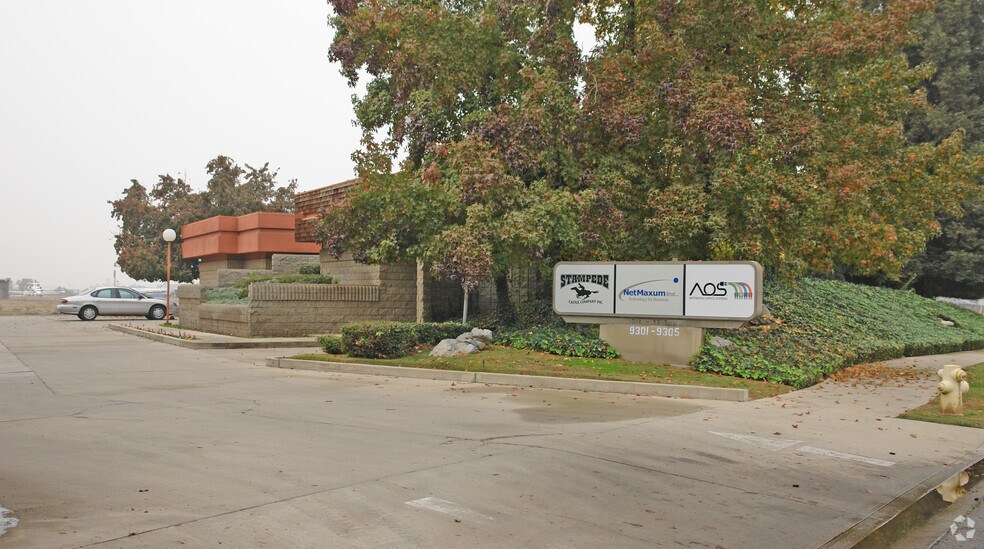 More Photos Of 9301-9305 W Airport Dr, Visalia Loft Creative Space For Lease