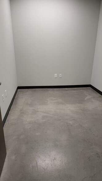 More Photos Of 3150 Rogers Rd, Wake Forest Medical For Sale