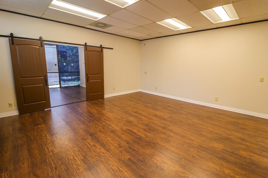 More Photos Of 13131 Champions Dr, Houston Medical For Lease