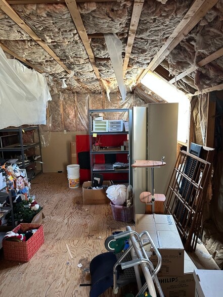 More Photos Of 40 S River Rd, Bedford Medical For Lease