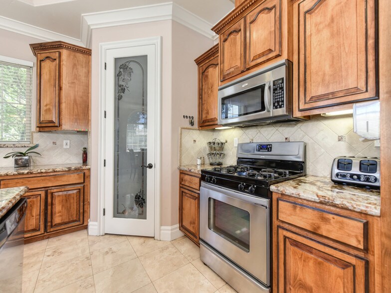 More Photos Of 6821 Lincoln Ave, Carmichael Congregate Senior Housing For Sale