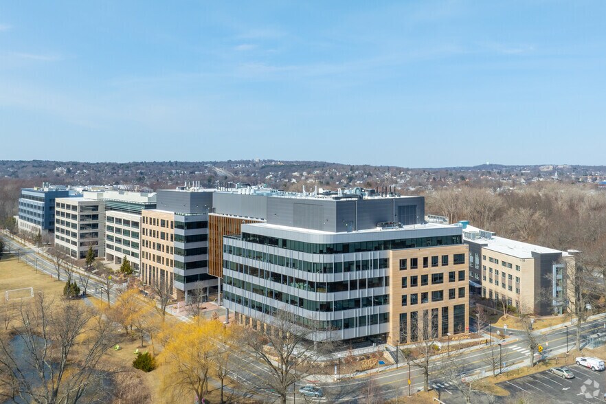 More Photos Of 20-30 Acorn Park Dr, Cambridge Office For Sale