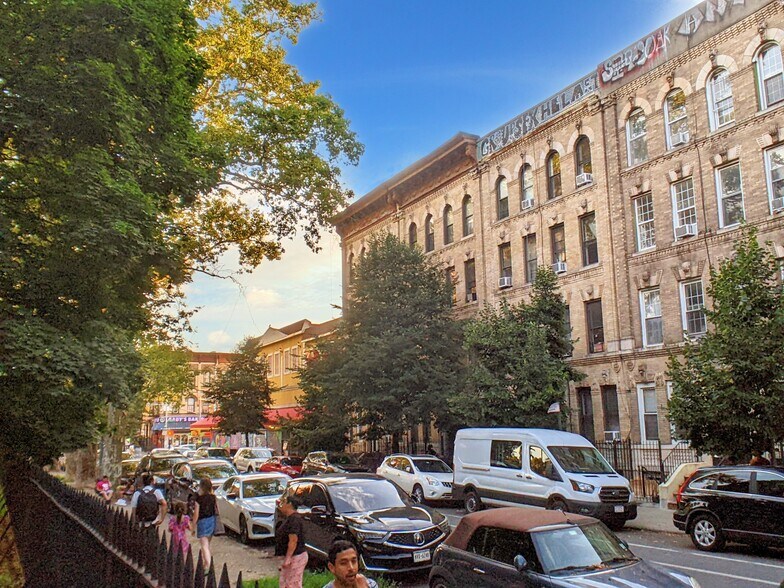 More Photos Of 137 Starr St, Brooklyn Apartments For Sale