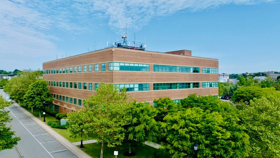 More Photos Of 1 Chelsea St, New London Office For Lease
