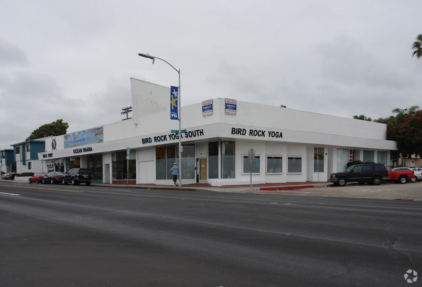 More Photos Of 4651-4655 Mission Blvd, San Diego Freestanding For Lease
