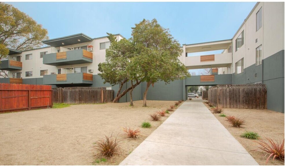 Primary Photo Of 1025 N Madison St, Stockton Apartments For Sale