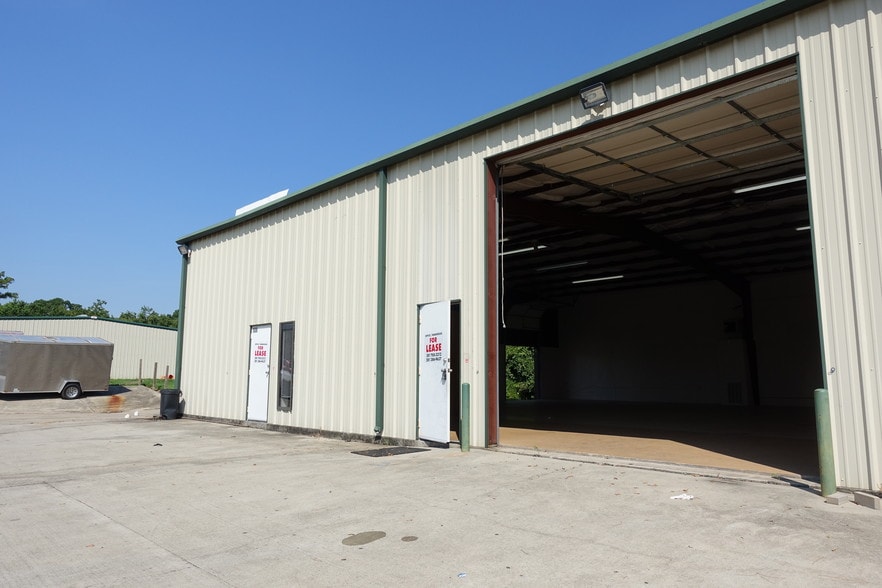 Primary Photo Of 19525 Wied Rd, Spring Warehouse For Lease