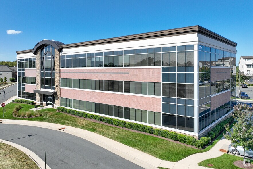 More Photos Of Marblehead III, Ashburn Medical For Lease