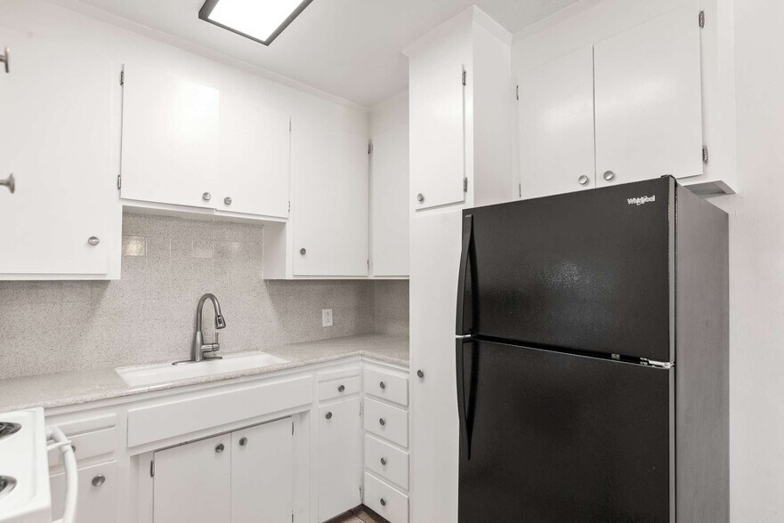 More Photos Of 256 La Pala Dr, San Jose Apartments For Sale