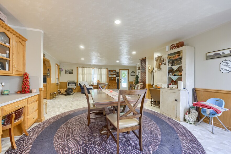More Photos Of 197 Pencroft Dr N, Holtwood Industrial For Sale