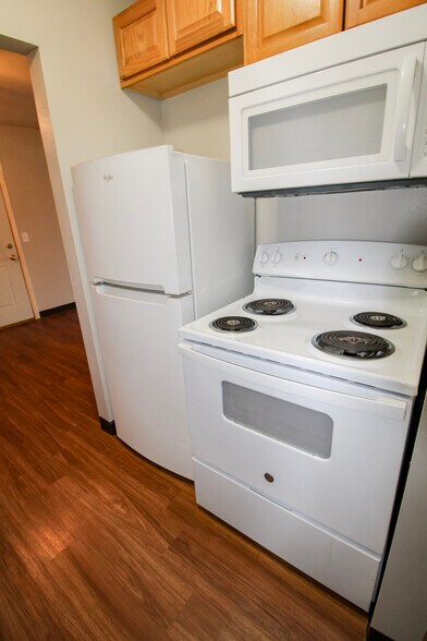 More Photos Of 624 Cleveland Rd E, Huron Apartments For Sale