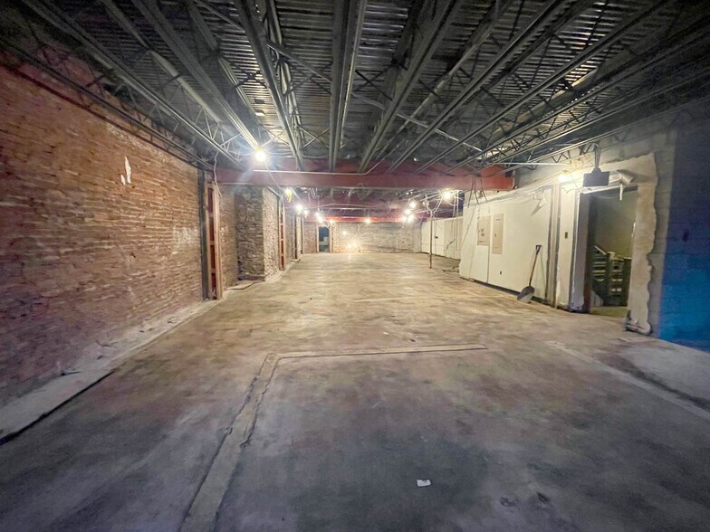 More Photos Of 1 N George St, York Bank For Lease