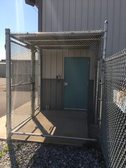 More Photos Of 6263 Taft Rd, Syracuse Warehouse For Lease