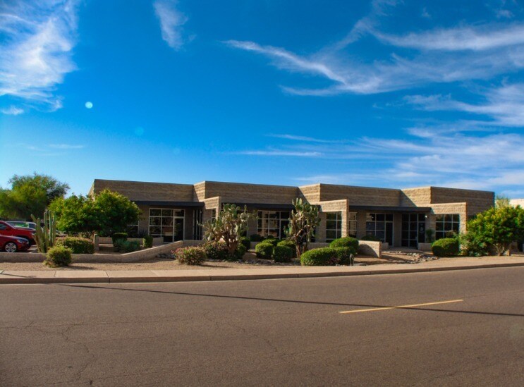 More Photos Of 8321 E Evans Rd, Scottsdale Warehouse For Lease