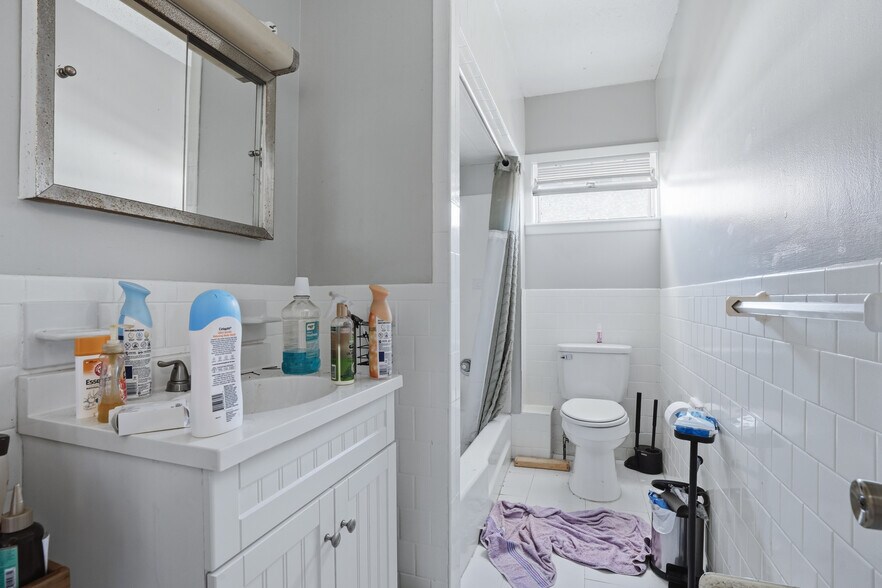 More Photos Of 632 Fall River Ave, Seekonk Apartments For Sale