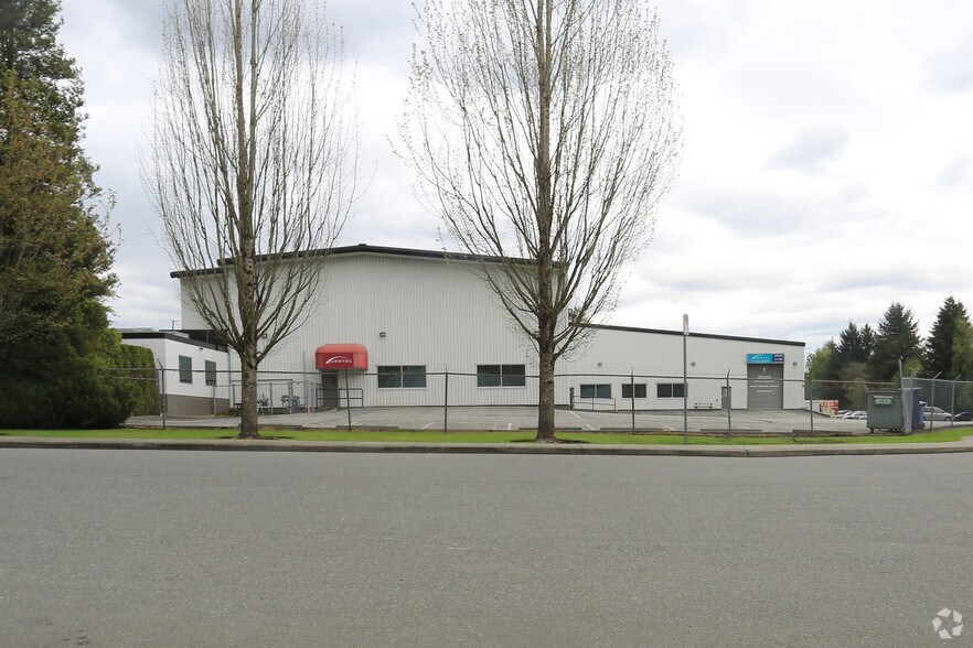 More Photos Of 4242 Phillips Ave, Burnaby Light Distribution For Lease