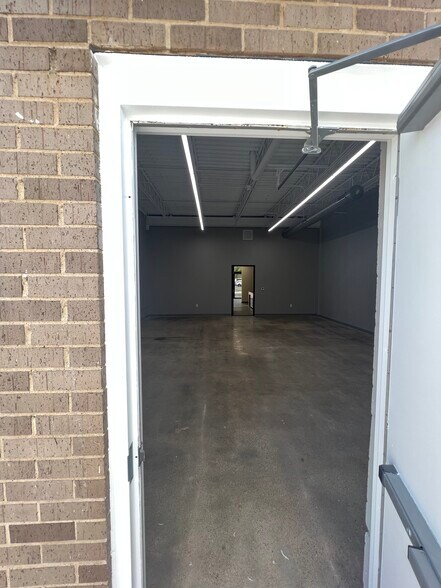 More Photos Of 13731-13745 Omega Dr, Farmers Branch Light Distribution For Lease