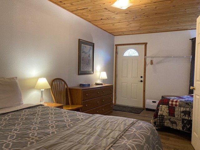 More Photos Of 7582 Buck Brush, Portola Hotel For Sale