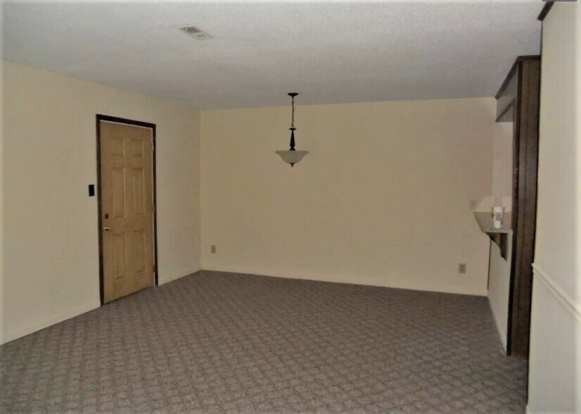 More Photos Of 6535 Summertime Apartments, 6535 Jeffrey Dr, Fayetteville Apartments For Sale
