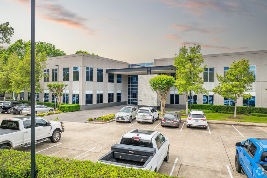 Primary Photo Of 245 Commerce Green Blvd, Sugar Land Office For Lease