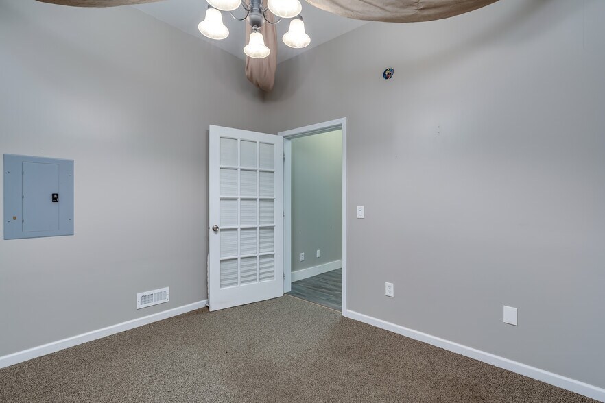 More Photos Of 708 James St, Clayton Office For Sale