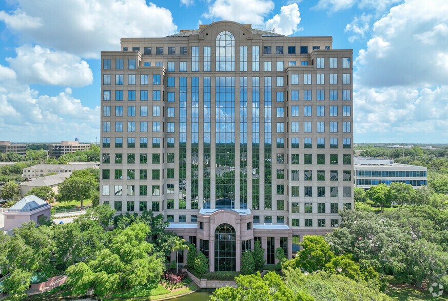 More Photos Of 1900 Summit Tower Blvd, Orlando Office For Lease