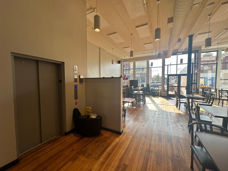 More Photos Of 131 W Broadway St, Owatonna Storefront Retail Office For Sale