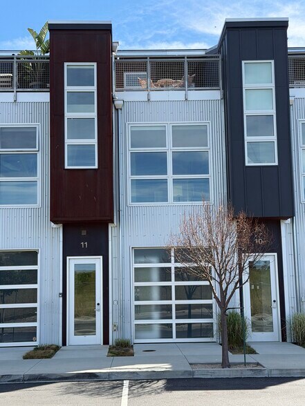 More Photos Of 202 Panetta Ave, Santa Cruz Flex For Sale