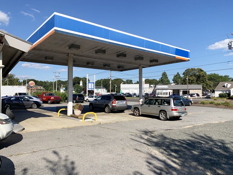 More Photos Of 621 Boston Post Rd, Old Saybrook Service Station For Sale
