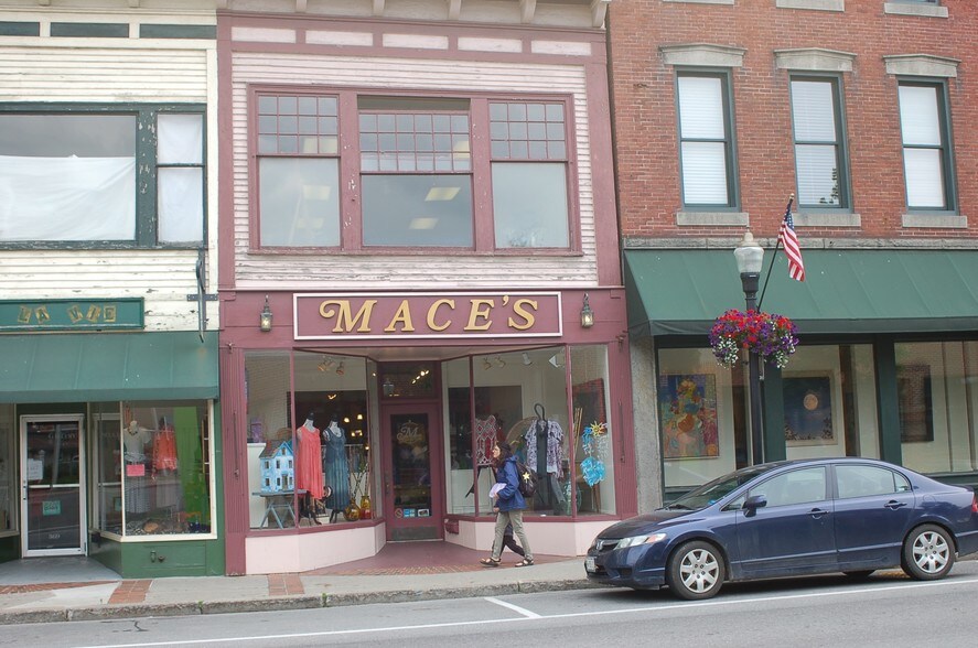 More Photos Of 367 Main St, Rockland Storefront For Sale