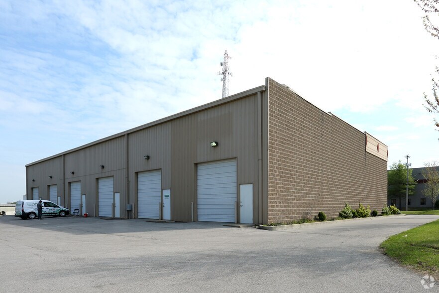 More Photos Of 10821 Plantside Dr, Louisville Light Manufacturing For Lease