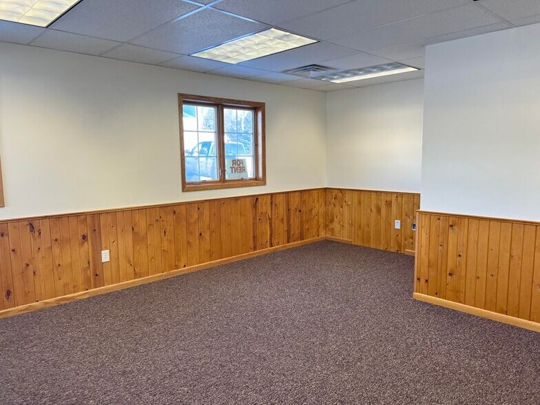 More Photos Of 3009 Forest Ave, Two Rivers Specialty For Lease