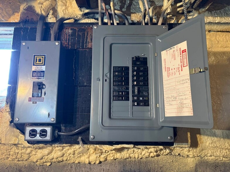 More Photos Of 79 Main St, Stratford Office For Sale