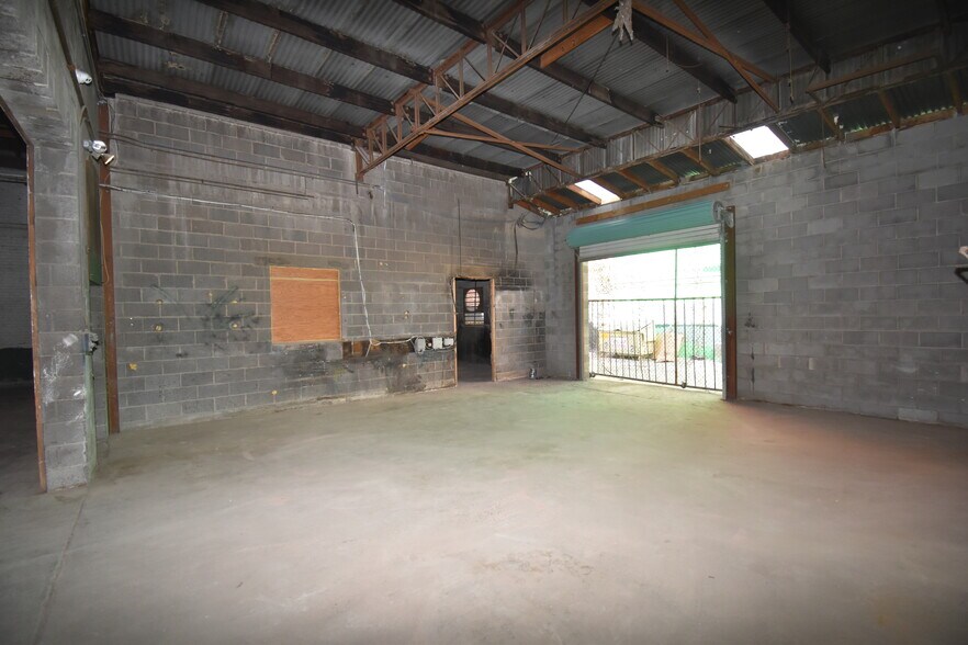 More Photos Of 410 Santa Fe St, El Paso Freestanding For Lease