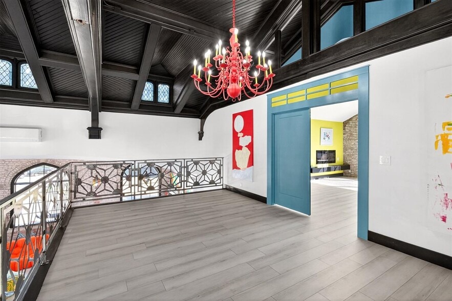 More Photos Of 1034 S Kingshighway Blvd, Saint Louis Office For Sale
