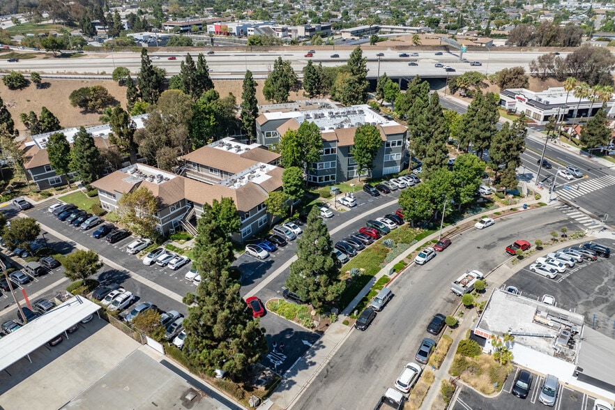 More Photos Of 2900 Bristol St, Costa Mesa Office For Sale