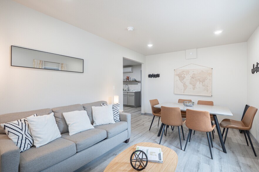 More Photos Of 632 Mount Rushmore Rd, Custer Specialty For Sale