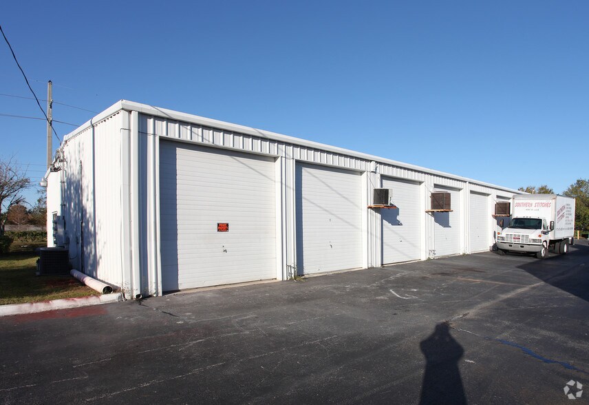 More Photos Of 1945 SW South Macedo Blvd, Port Saint Lucie Light Distribution For Lease