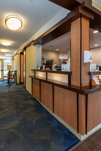 More Photos Of 3536 Grove Ave, Richmond Medical For Lease