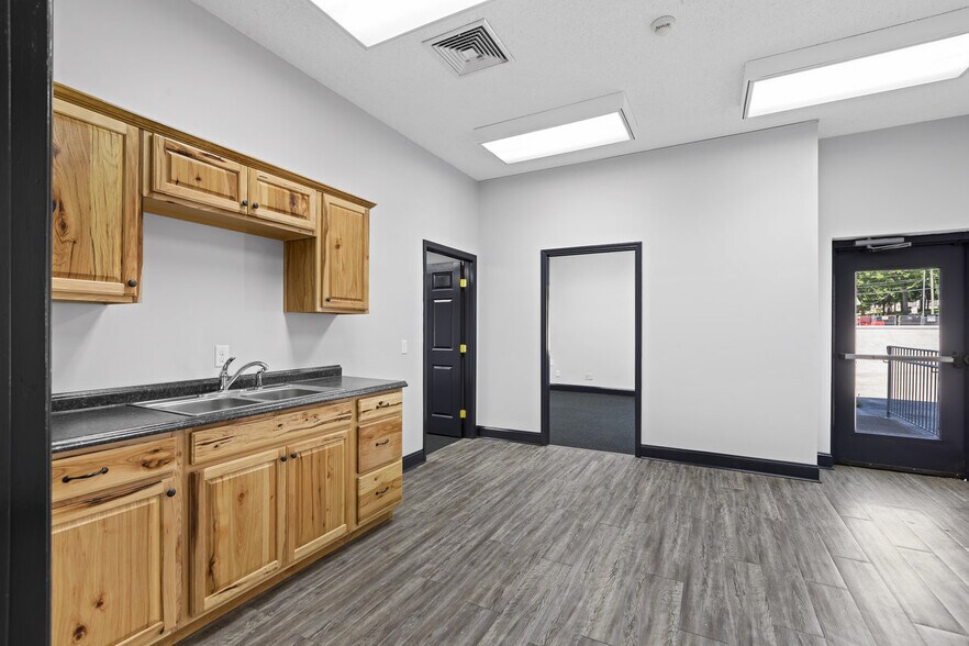 More Photos Of 4608 Hixson Pike, Hixson Office For Lease