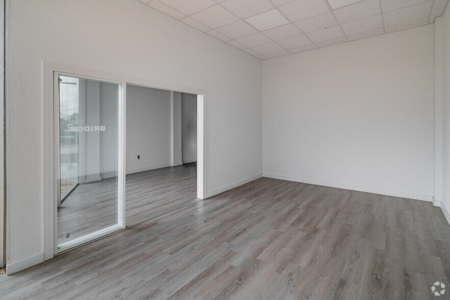 More Photos Of 238 N Loop 1604 E, San Antonio Unknown For Lease