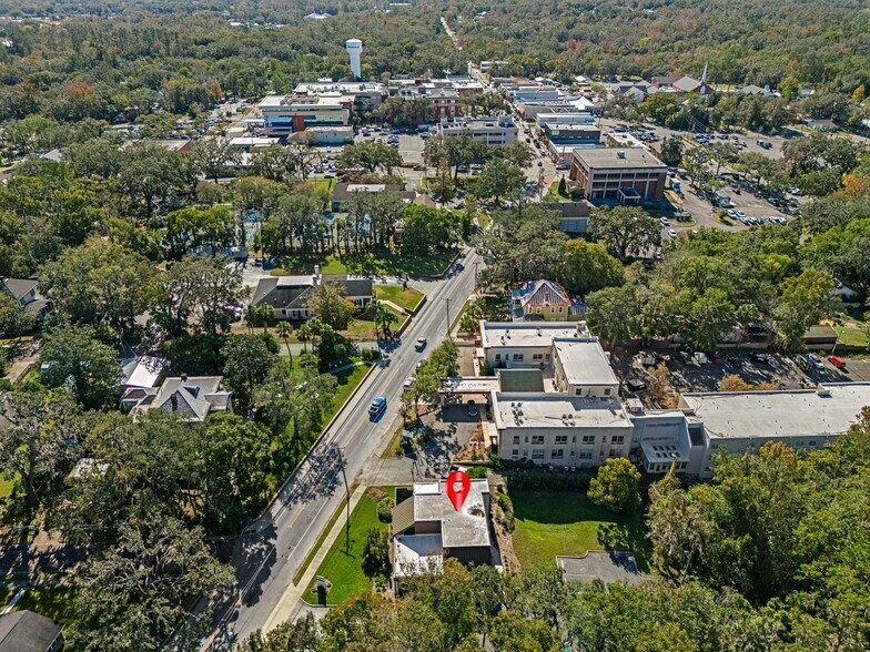 More Photos Of 315 Howell Ave, Brooksville Loft Creative Space For Lease