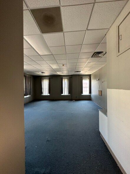 More Photos Of 314 Park St, Fulton Office For Sale