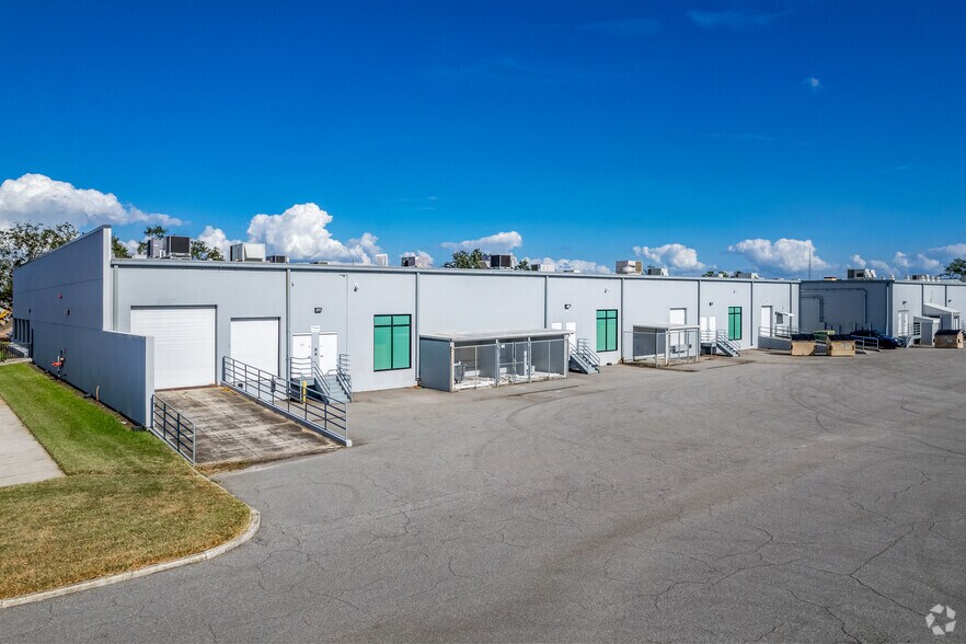 More Photos Of 11001 Roosevelt Blvd, Saint Petersburg Unknown For Lease