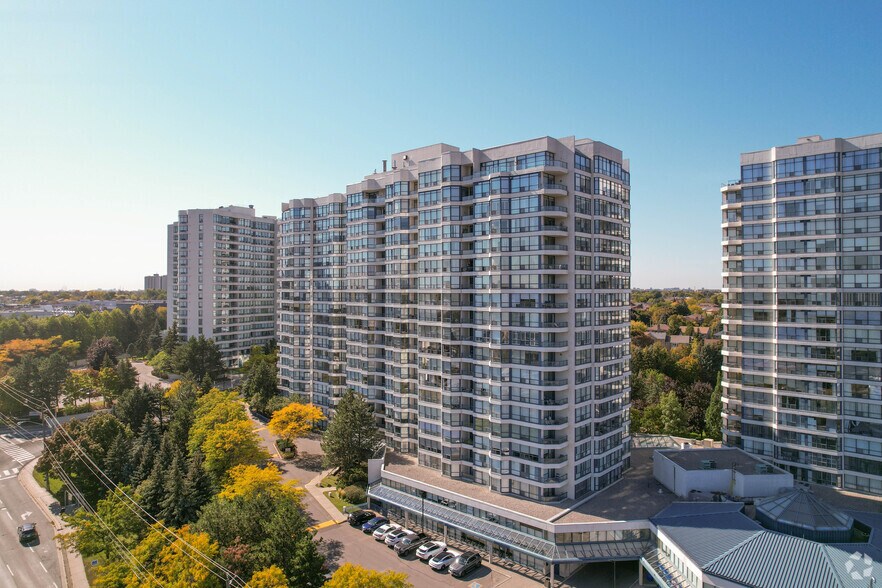 More Photos Of 7300-7330 Yonge St, Vaughan Apartments For Lease