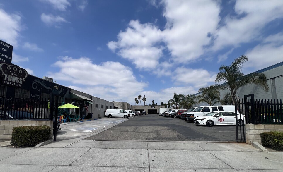 More Photos Of 14809 Crenshaw Blvd, Gardena Auto Repair For Sale