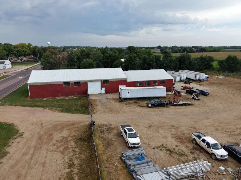 More Photos Of 412 S Pine St, Lennox Industrial For Sale
