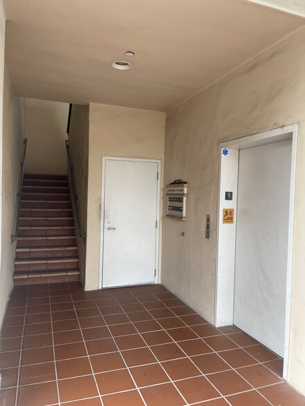 More Photos Of 26527-26351 Agoura Rd, Calabasas Storefront For Lease